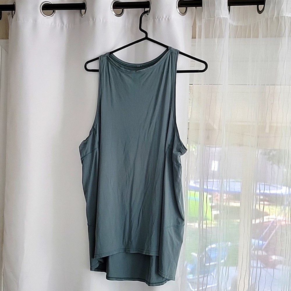 Lululemon Back in action tank top